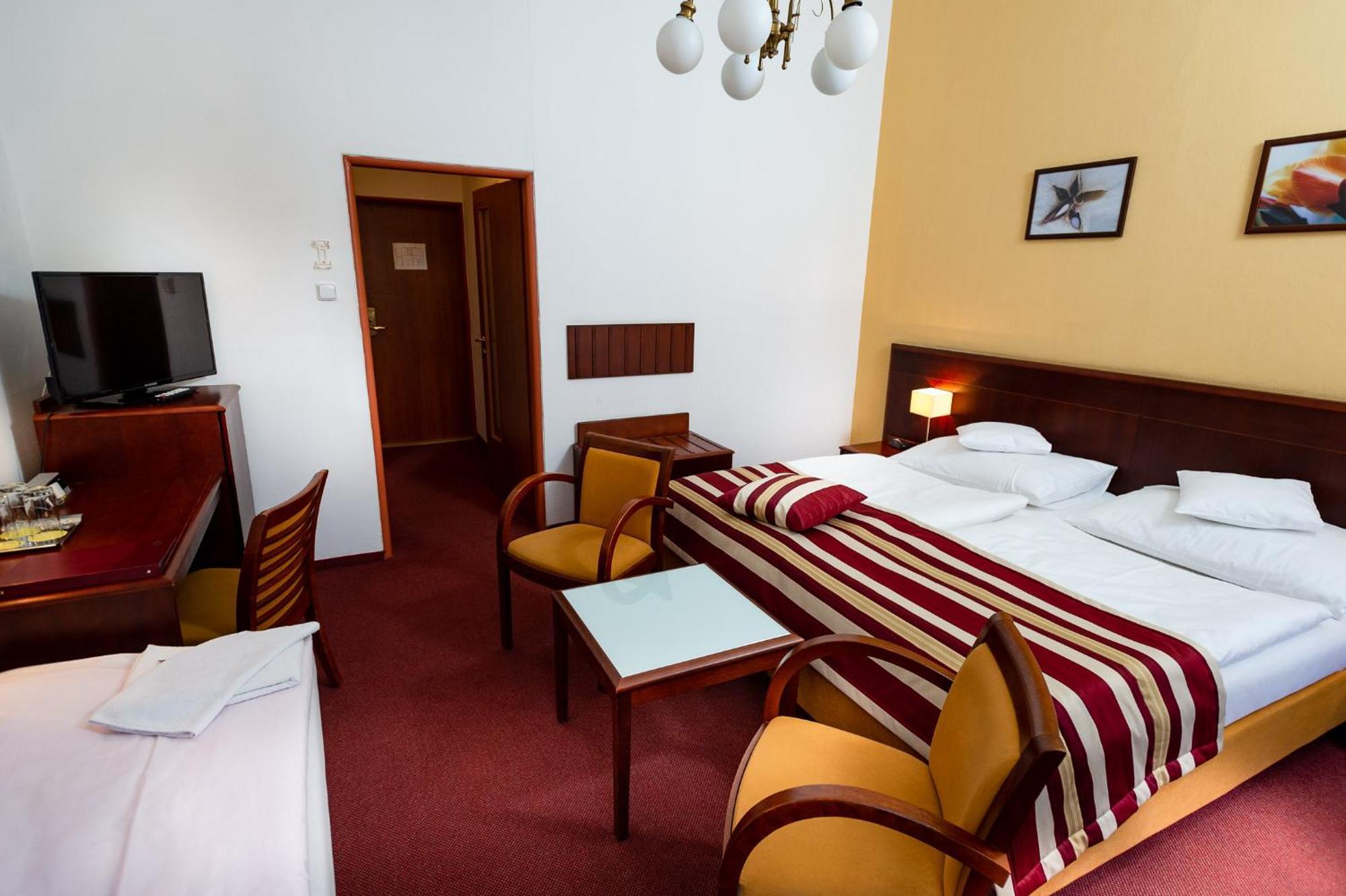 Double Room 1 extra bed